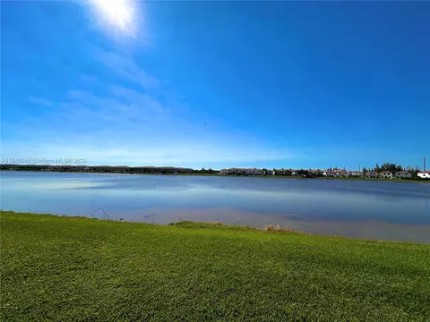View/Area - 10832 W 33rd Way #10832, Hialeah, FL 33018 photo 5 of 5