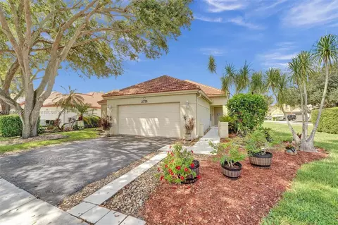 2775 Oak Grove Rd, Davie, FL 33328