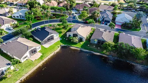 7580 NW 87th Way, Tamarac, FL 33321