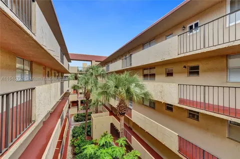408 NW 68th Ave #412, Plantation, FL 33317