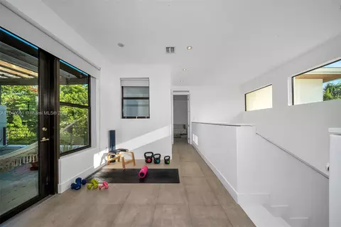 561 Hampton Ln, Key Biscayne, FL 33149 photo 20