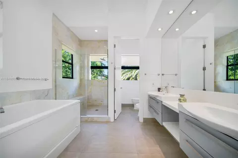 561 Hampton Ln, Key Biscayne, FL 33149 photo 24