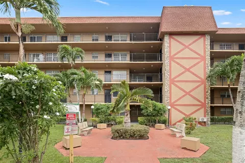 6575 W 4th Ave #403, Hialeah, FL 33012