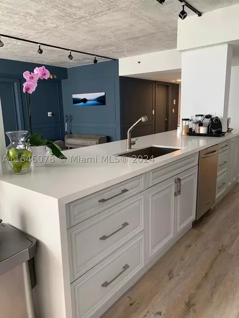 16425 Collins Ave #1515, Sunny Isles Beach, FL 33160