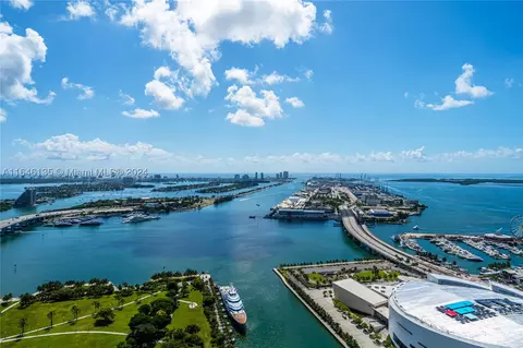 900 Biscayne Blvd #5109, Miami, FL 33132