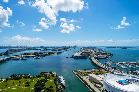 900 Biscayne Blvd #5109, Miami, FL 33132