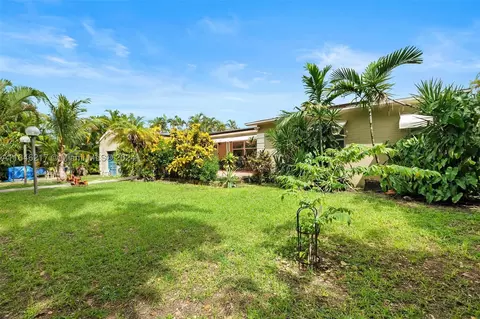 1675 NE 169th St, North Miami Beach, FL 33162