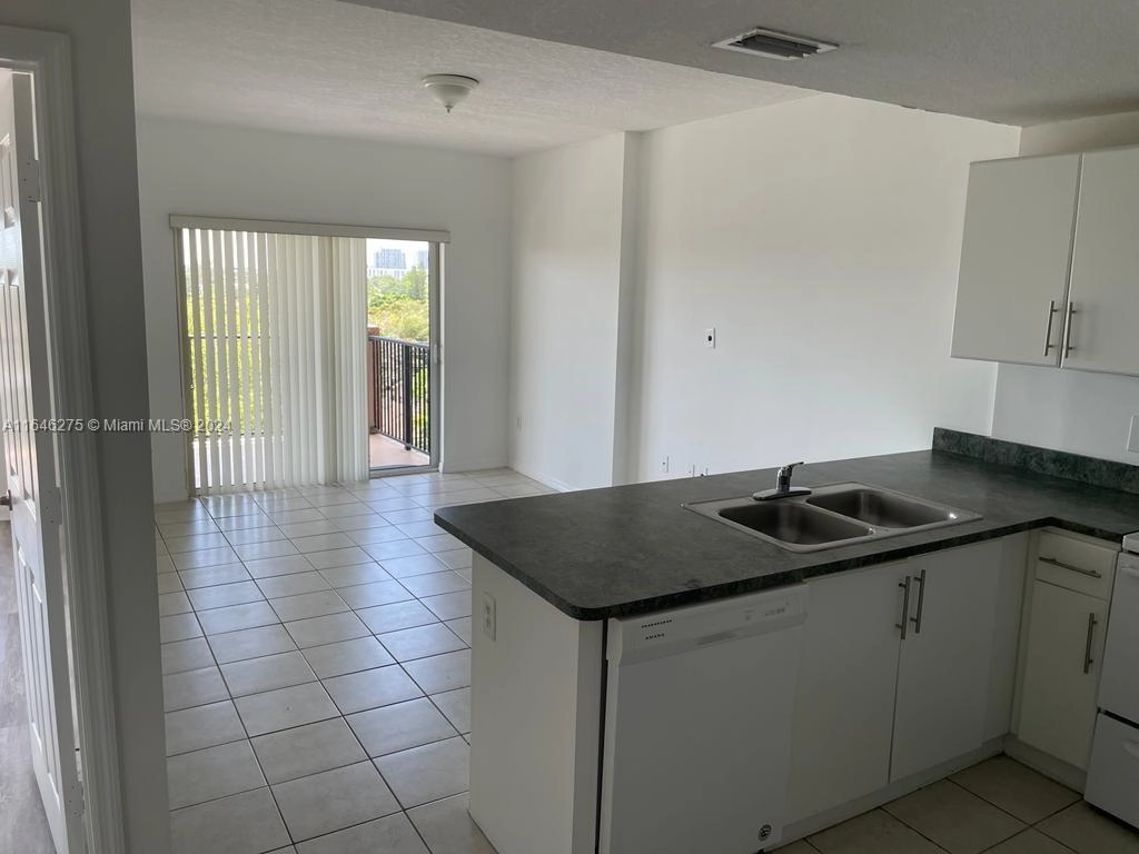 3410 Coral Way Unit 607  