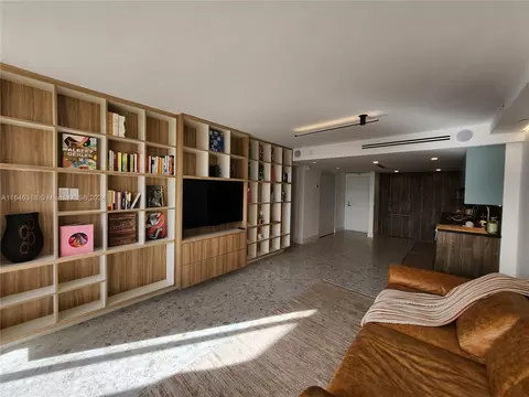 2555 Collins Ave #306, Miami Beach, FL 33140