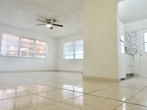 20275 NE 2nd Ave #8, Miami, FL 33179