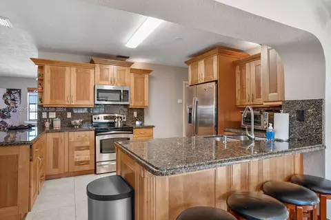 Kitchen - 7924 SW 19th St, Miami, FL 33155 photo 3 of 5