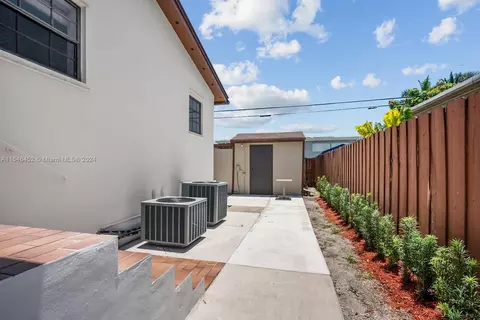 Exterior - 7924 SW 19th St, Miami, FL 33155 photo 4 of 4