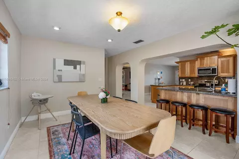 Dining - 7924 SW 19th St, Miami, FL 33155 photo 1 of 2