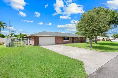 55 W Arch Dr, Lake Worth, FL 33467