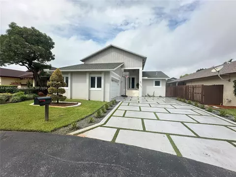 5428 SW 152nd Place Cir, Miami, FL 33185