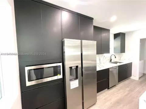 2210 Cody St, Hollywood, FL 33020