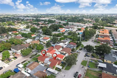 1035 NW 32nd Ct, Miami, FL 33125