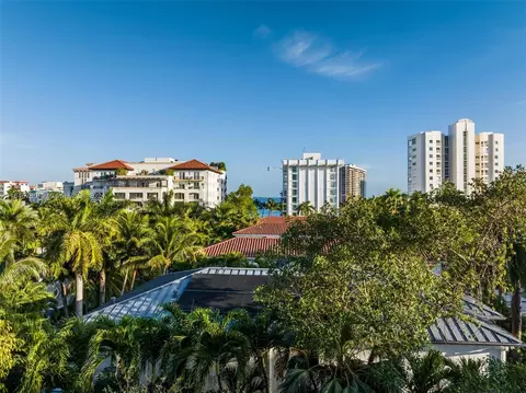 1646 S Bayshore Dr, Miami, FL 33133