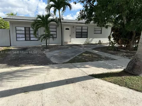 735 W 73rd Pl, Hialeah, FL 33014
