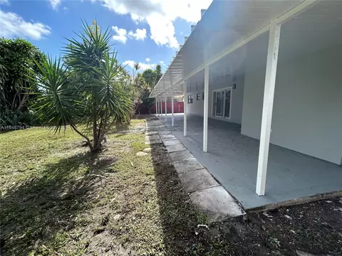 735 W 73rd Pl, Hialeah, FL 33014 photo 40
