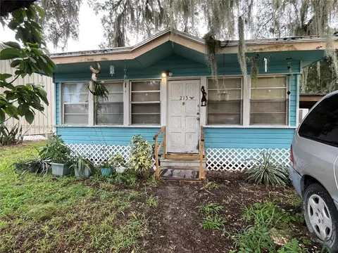 215 Peach St, Sebring, FL 33870