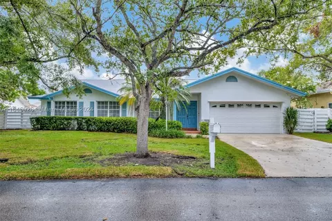 14021 SW 146th Ter, Miami, FL 33186