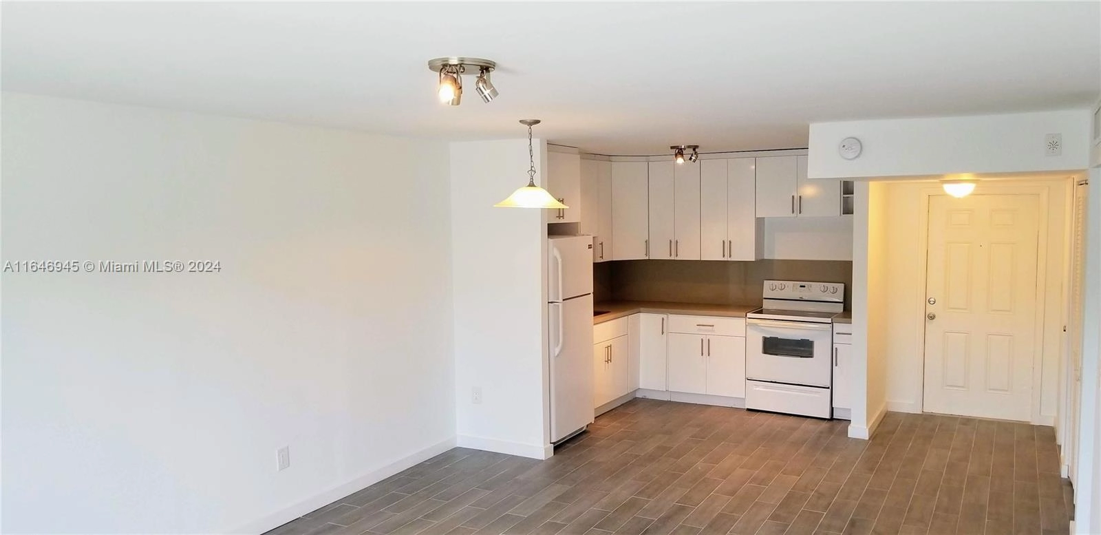 15205 NE 6th Ave Unit D204  