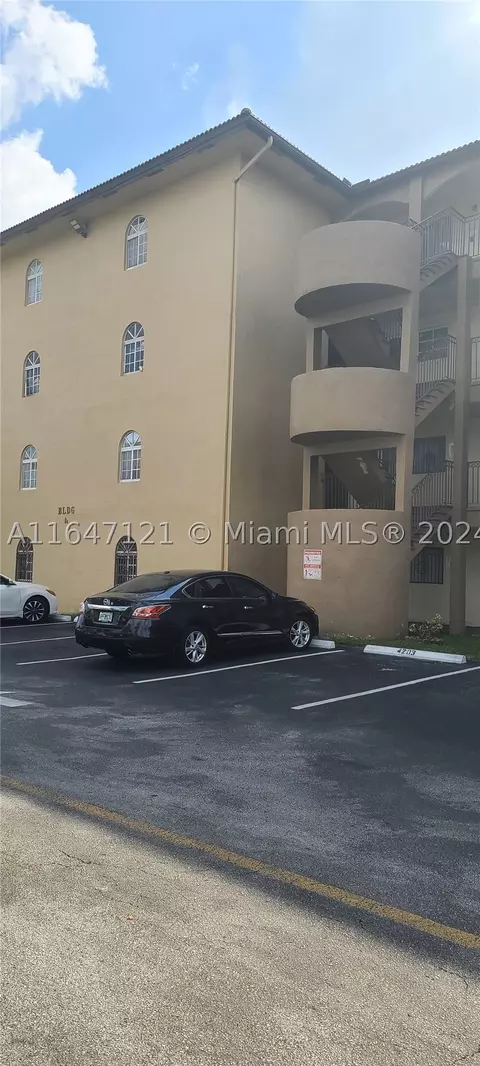 8851 NW 119th St #4101, Hialeah Gardens, FL 33018