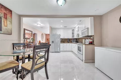 880 SE 3rd Pl, Hialeah, FL 33010 photo 11