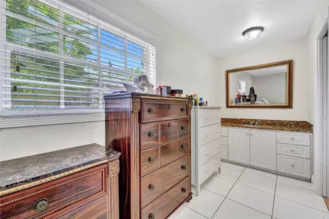 880 SE 3rd Pl, Hialeah, FL 33010 photo 22