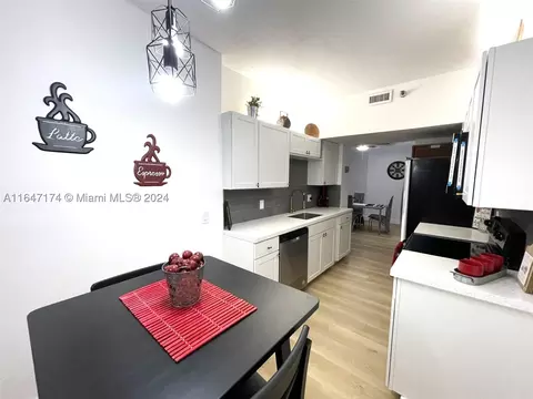 3850 Washington St #115, Hollywood, FL 33021