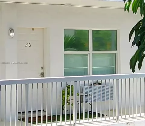 8080 Tatum Waterway Dr #26, Miami Beach, FL 33141