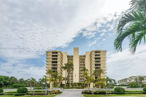 Other - 400 Beach Rd #802, Tequesta, FL 33469 photo 1 of 15