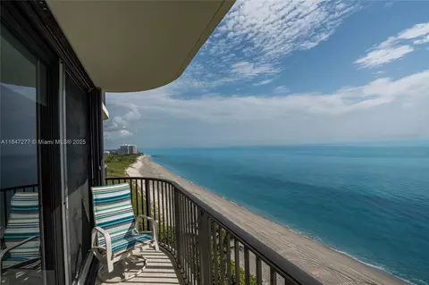 View/Area - 400 Beach Rd #802, Tequesta, FL 33469 photo 6 of 15