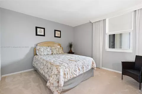 Bedroom - 400 Beach Rd #802, Tequesta, FL 33469 photo 6 of 7