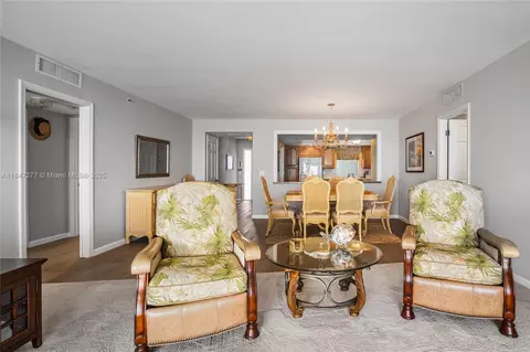Dining - 400 Beach Rd #802, Tequesta, FL 33469 photo 4 of 6