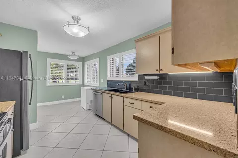 9351 SW 23rd St #3301, Davie, FL 33324