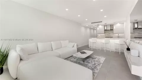 405 N Hibiscus Dr #203, Miami Beach, FL 33139