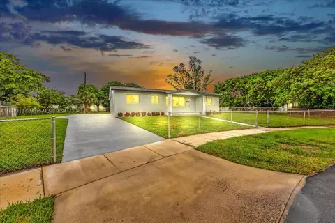 3601 NW 206th St, Miami Gardens, FL 33056