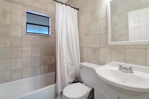 110 43rd St, Hialeah, FL 33012 photo 15