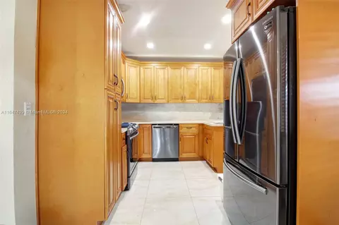 110 43rd St, Hialeah, FL 33012 photo 7
