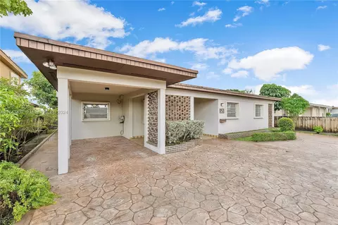 851 SE 1st St, Hialeah, FL 33010