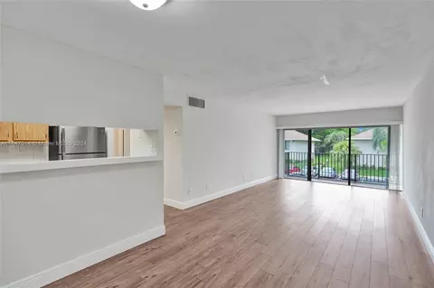 5849 Washington St #79, Hollywood, FL 33023