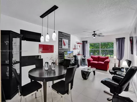 5102 NW 36th St #508, Lauderdale Lakes, FL 33319