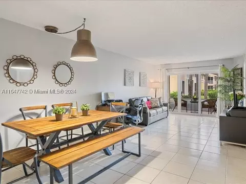 1134 Coral Club Dr #1134, Coral Springs, FL 33071