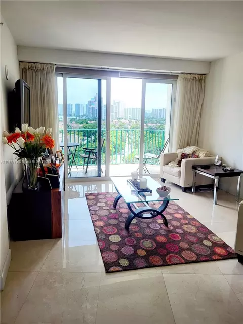 19900 E Country Club Dr #1207, Aventura, FL 33180