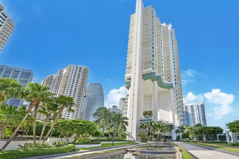 900 Brickell Key Blvd #403, Miami, FL 33131
