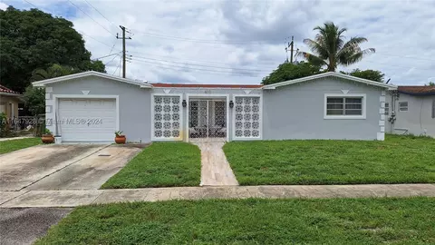 610 NW 77th Way, Pembroke Pines, FL 33024