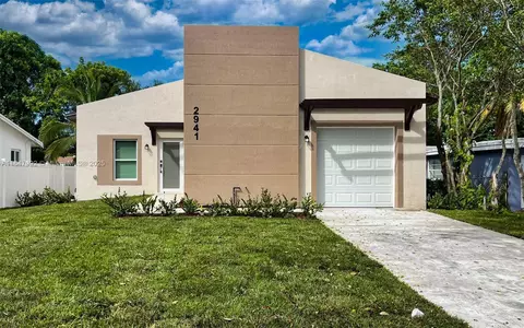 2941 NW 7th Ct, Fort Lauderdale, FL 33311