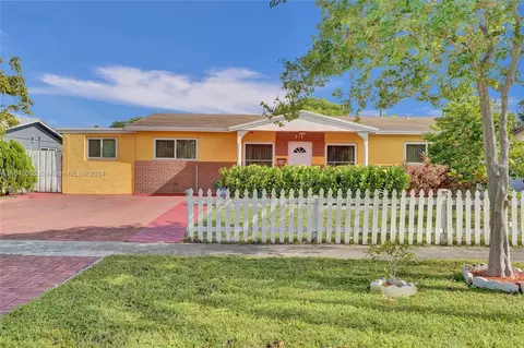 371 NW 42nd St, Pompano Beach, FL 33064